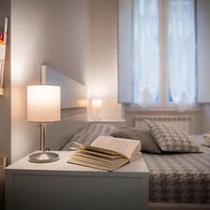 Novella White Florence